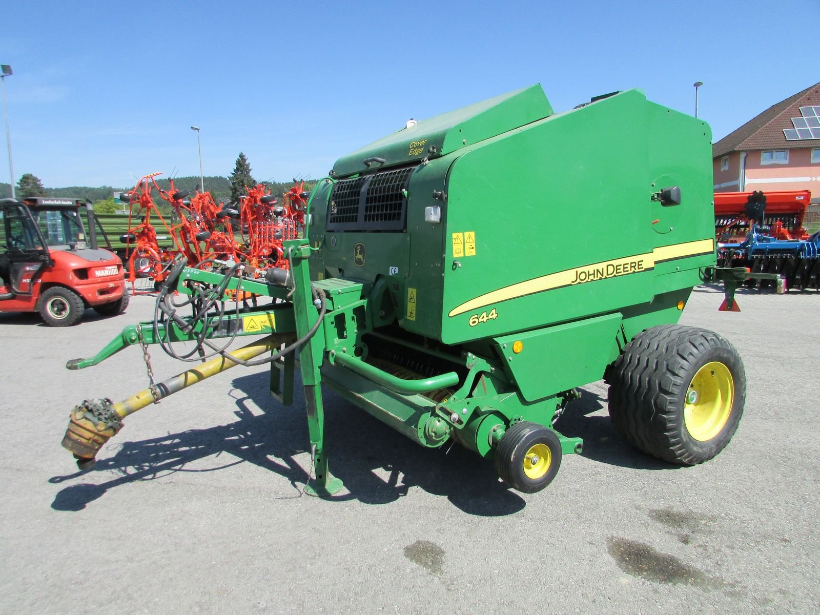 Rundballenpresse типа John Deere 644, Gebrauchtmaschine в Saxen (Фотография 1)