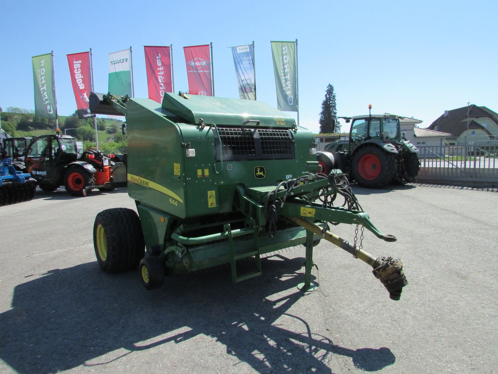 Rundballenpresse типа John Deere 644, Gebrauchtmaschine в Saxen (Фотография 2)