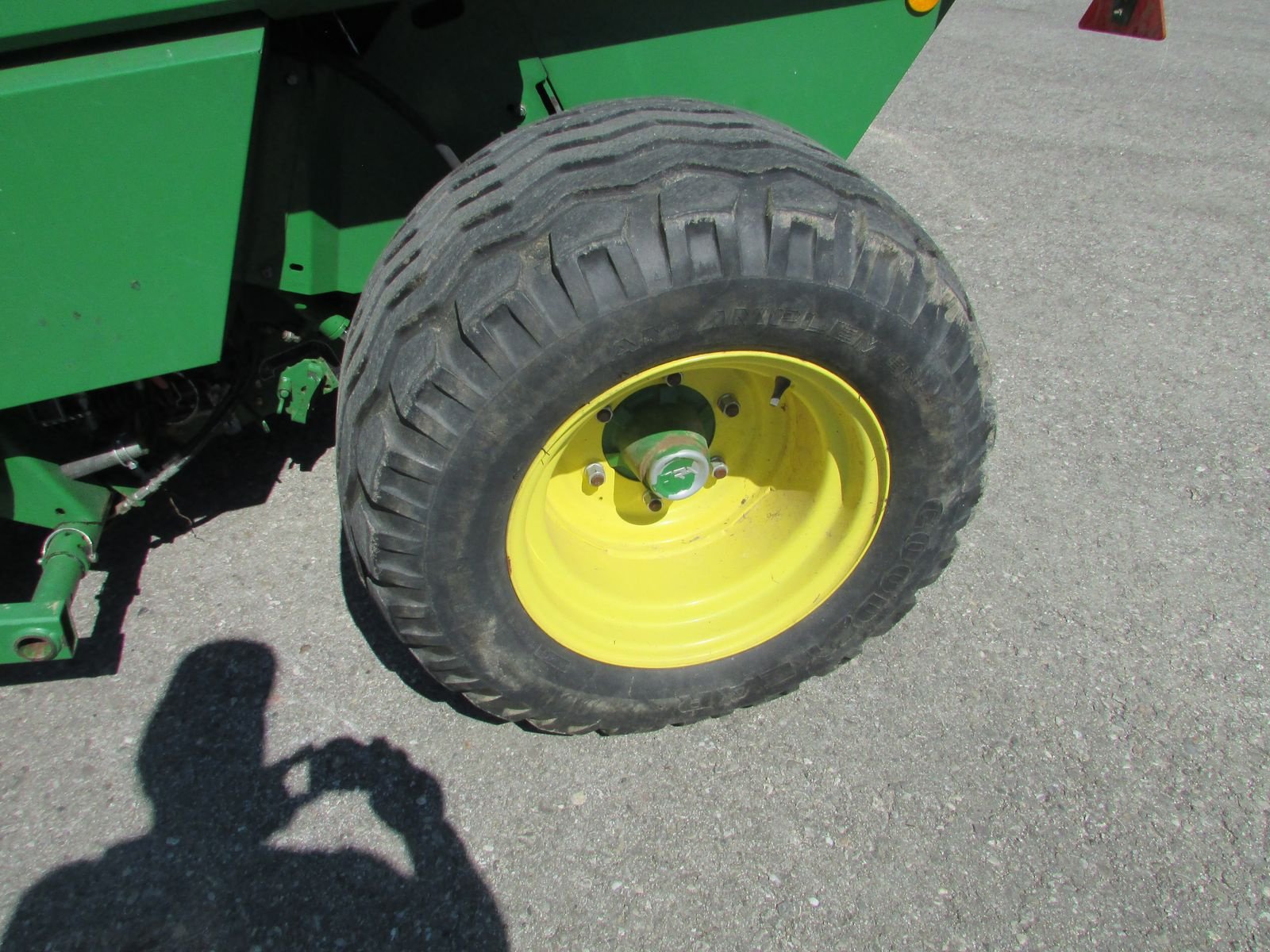Rundballenpresse типа John Deere 644, Gebrauchtmaschine в Saxen (Фотография 6)