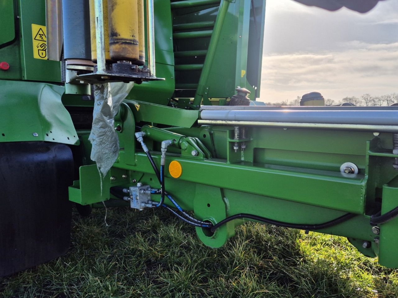 Rundballenpresse a típus John Deere 744, Gebrauchtmaschine ekkor: Halle (Kép 8)