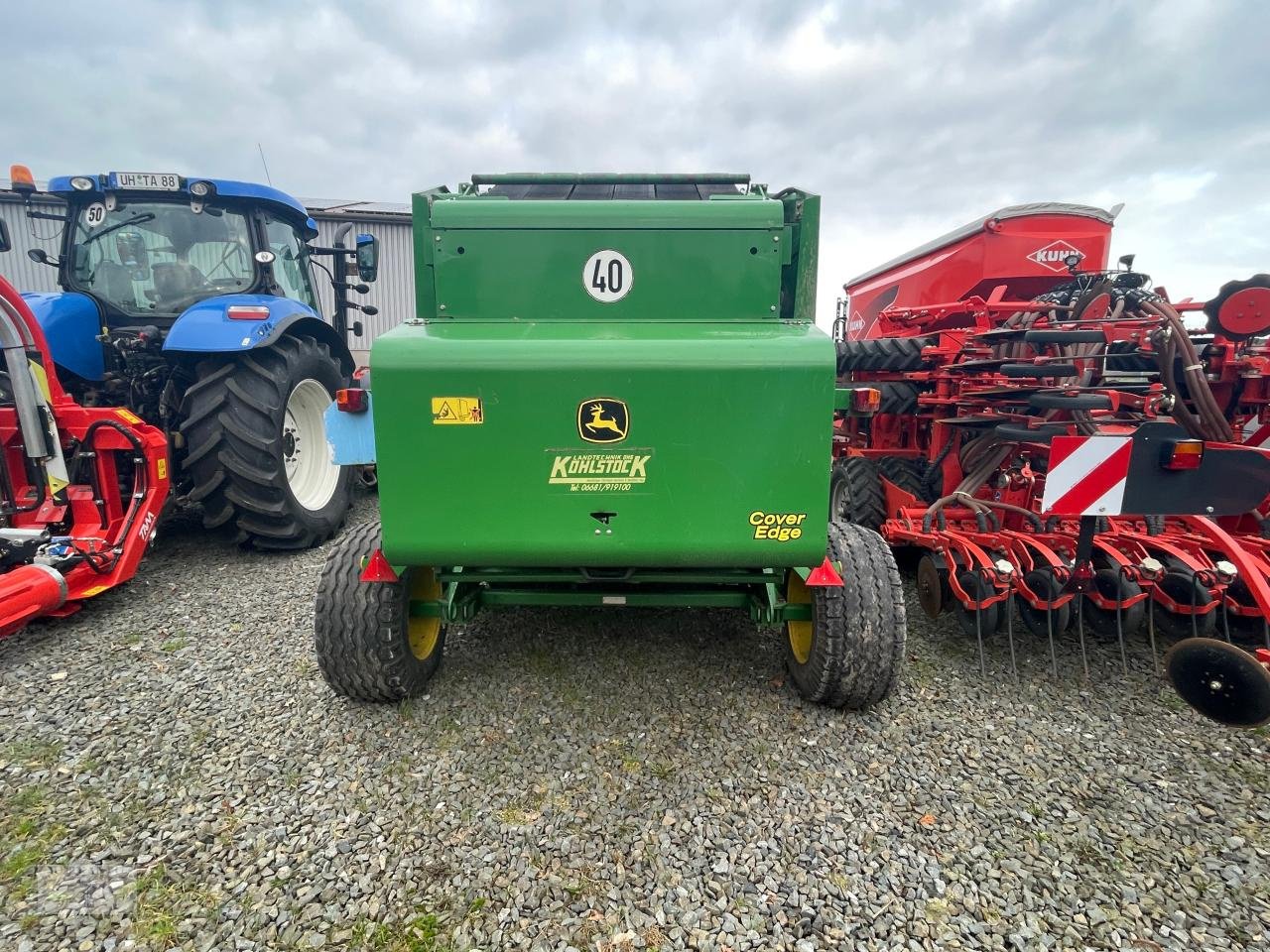 Rundballenpresse tip John Deere 842 Cover Edge, Gebrauchtmaschine in Pragsdorf (Poză 2)