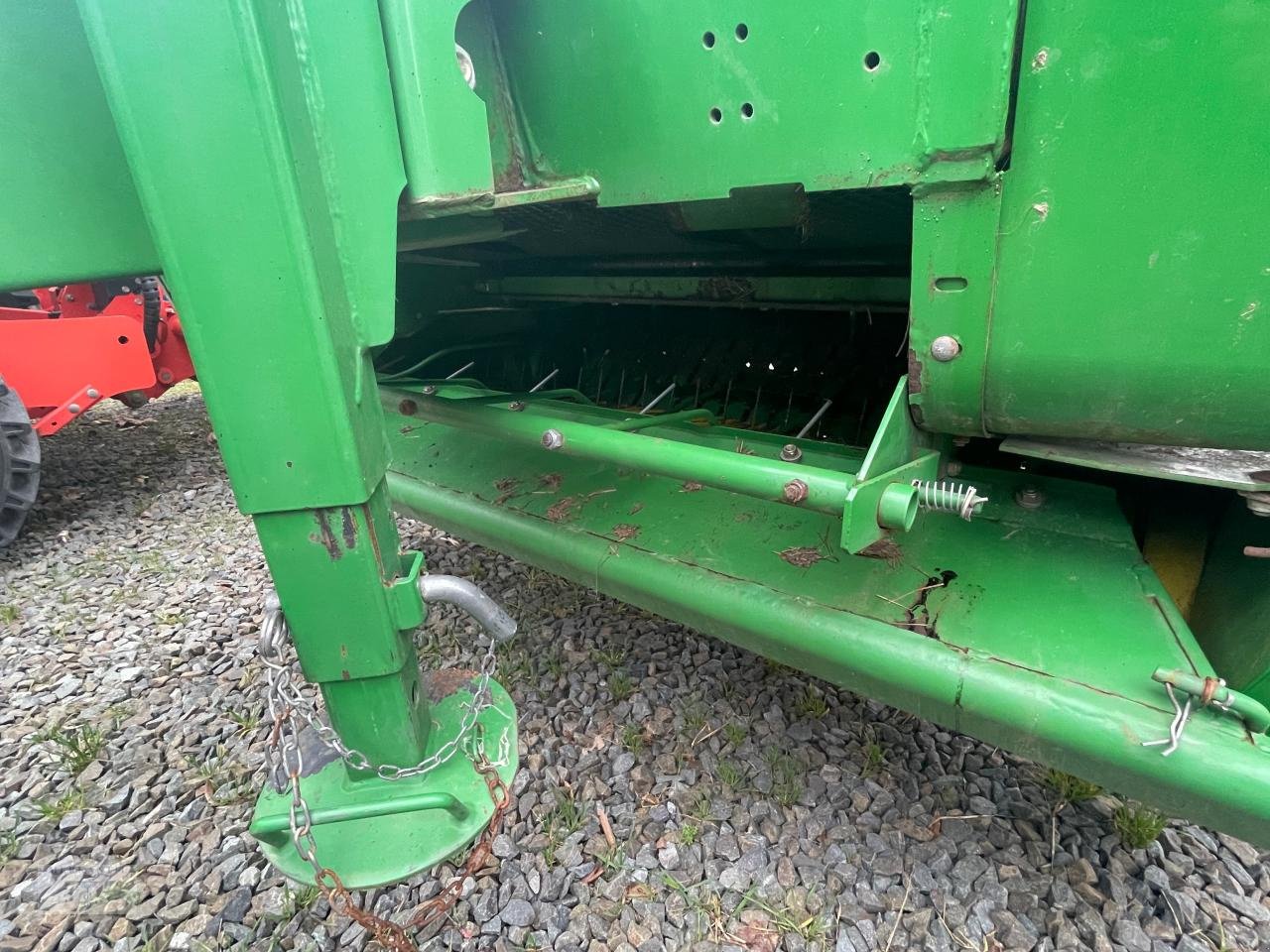 Rundballenpresse des Typs John Deere 842 Cover Edge, Gebrauchtmaschine in Pragsdorf (Bild 3)