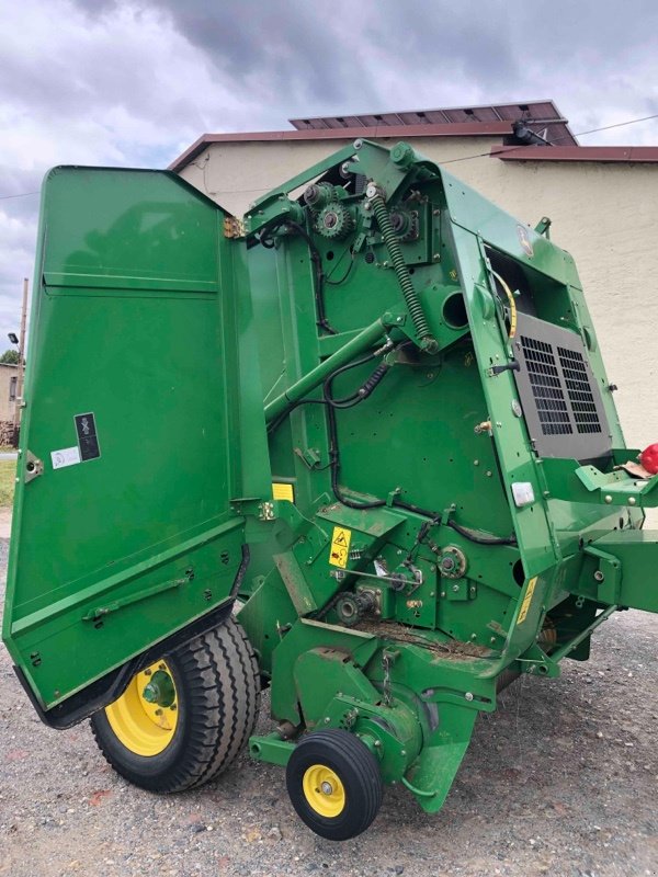 Rundballenpresse типа John Deere 852 N, Gebrauchtmaschine в Ebersbach (Фотография 9)