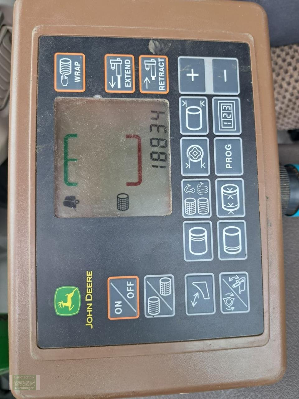 Rundballenpresse des Typs John Deere 854 Premium MaxiCut, Gebrauchtmaschine in Leubsdorf (Bild 3)