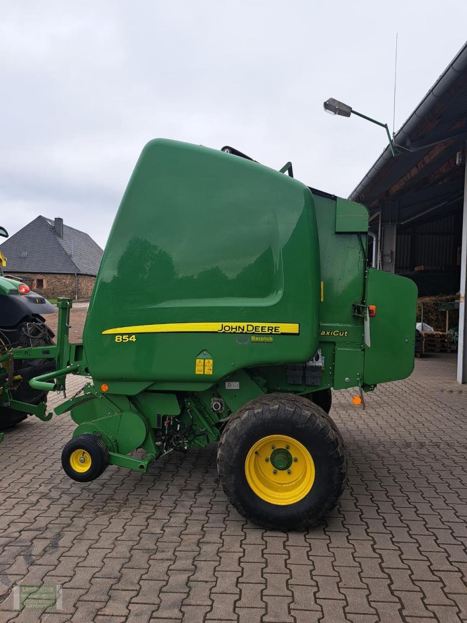 Rundballenpresse des Typs John Deere 854 Premium MaxiCut, Gebrauchtmaschine in Leubsdorf (Bild 6)