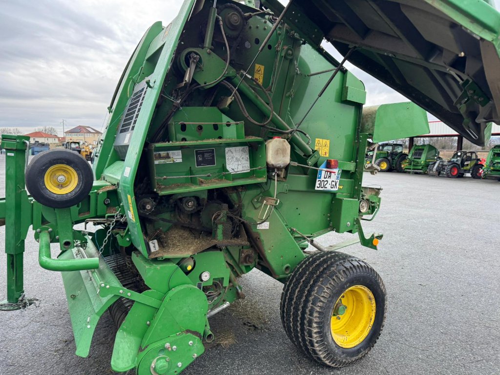 Rundballenpresse typu John Deere 854, Gebrauchtmaschine v AUBUSSON (Obrázek 7)