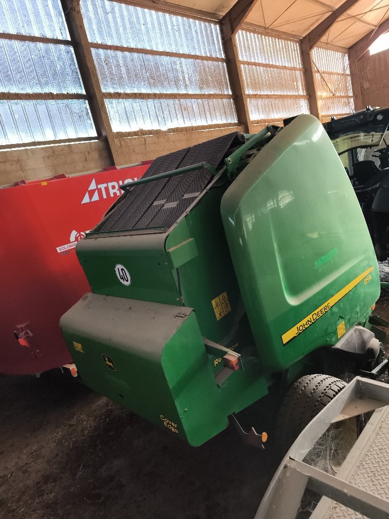 Rundballenpresse des Typs John Deere 854, Gebrauchtmaschine in Saint-Rémy (Bild 4)