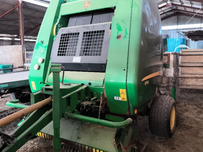 Rundballenpresse du type John Deere 854, Gebrauchtmaschine en Saint-Rémy (Photo 1)