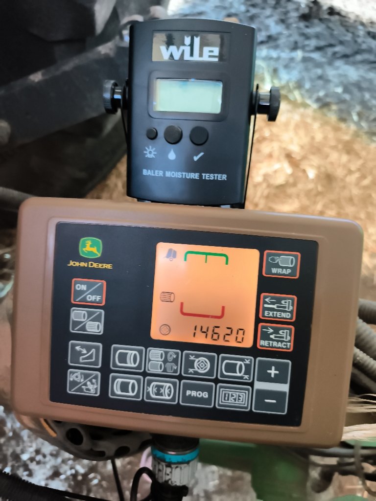 Rundballenpresse des Typs John Deere 854, Gebrauchtmaschine in Saint-Rémy (Bild 10)