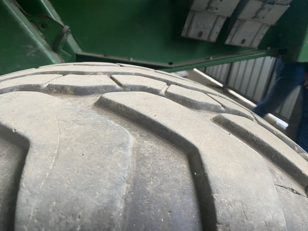 Rundballenpresse от тип John Deere 864 MAXICUT 13 COUTEAUX, Gebrauchtmaschine в UZERCHE (Снимка 5)