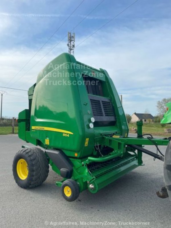 Rundballenpresse of the type John Deere 864 MAXICUT, Gebrauchtmaschine in BARACE (Picture 1)