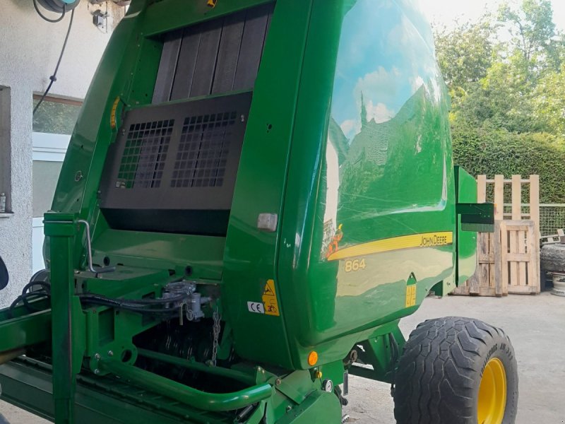 Rundballenpresse des Typs John Deere 864 MaxiCut, Gebrauchtmaschine in Pliezhausen (Bild 1)