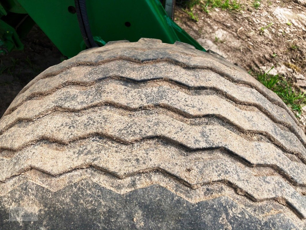 Rundballenpresse typu John Deere 864 PREMIUM MaxiCut, Gebrauchtmaschine w Karstädt (Zdjęcie 17)