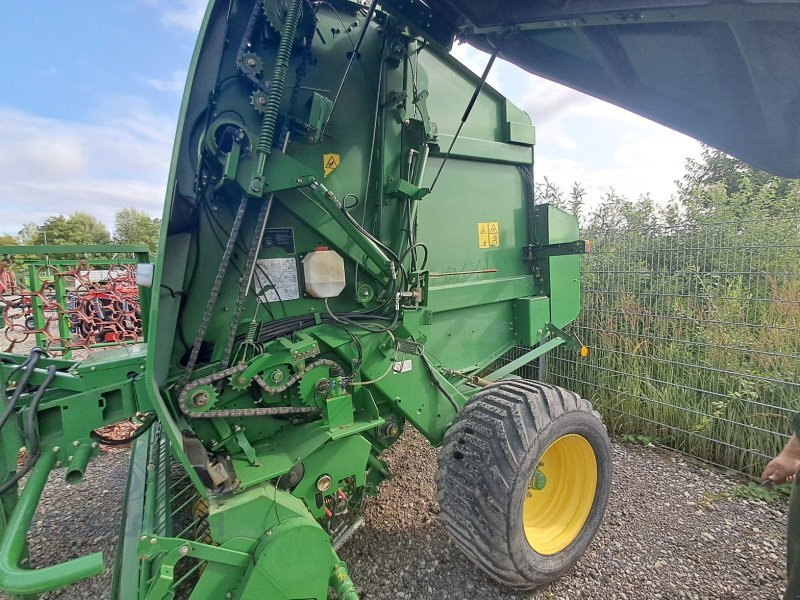 Rundballenpresse des Typs John Deere 864 Premium, Gebrauchtmaschine in Stockach (Bild 2)