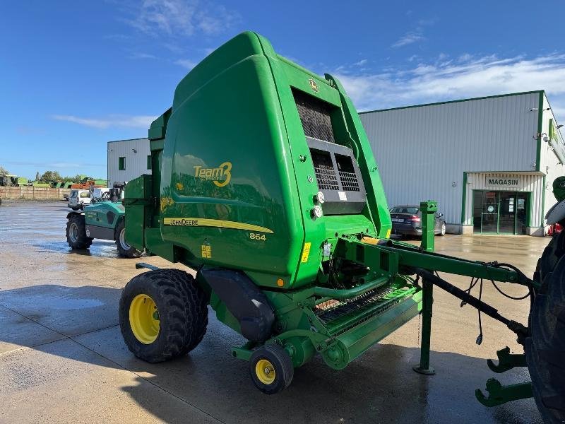 Rundballenpresse des Typs John Deere 864, Gebrauchtmaschine in Richebourg (Bild 9)