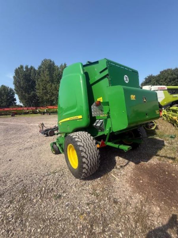 Rundballenpresse типа John Deere 864, Gebrauchtmaschine в Landsberg (Фотография 4)