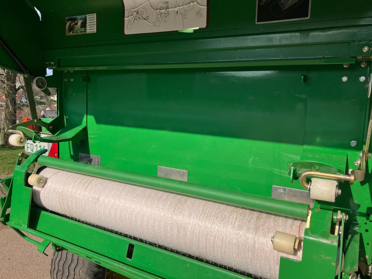 Rundballenpresse tip John Deere 864, Gebrauchtmaschine in Zweibrücken (Poză 12)