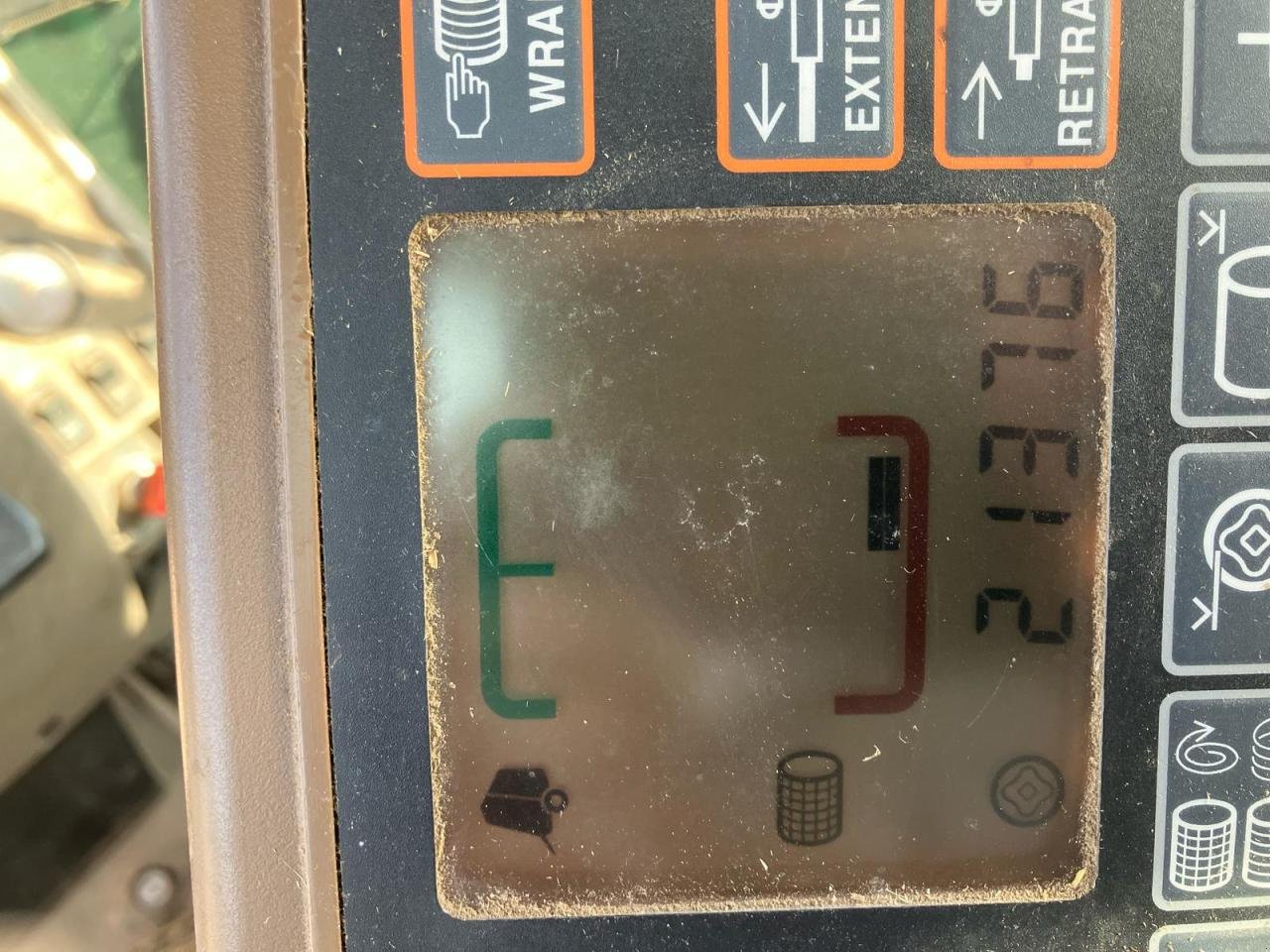 Rundballenpresse tip John Deere 864, Gebrauchtmaschine in Zweibrücken (Poză 13)