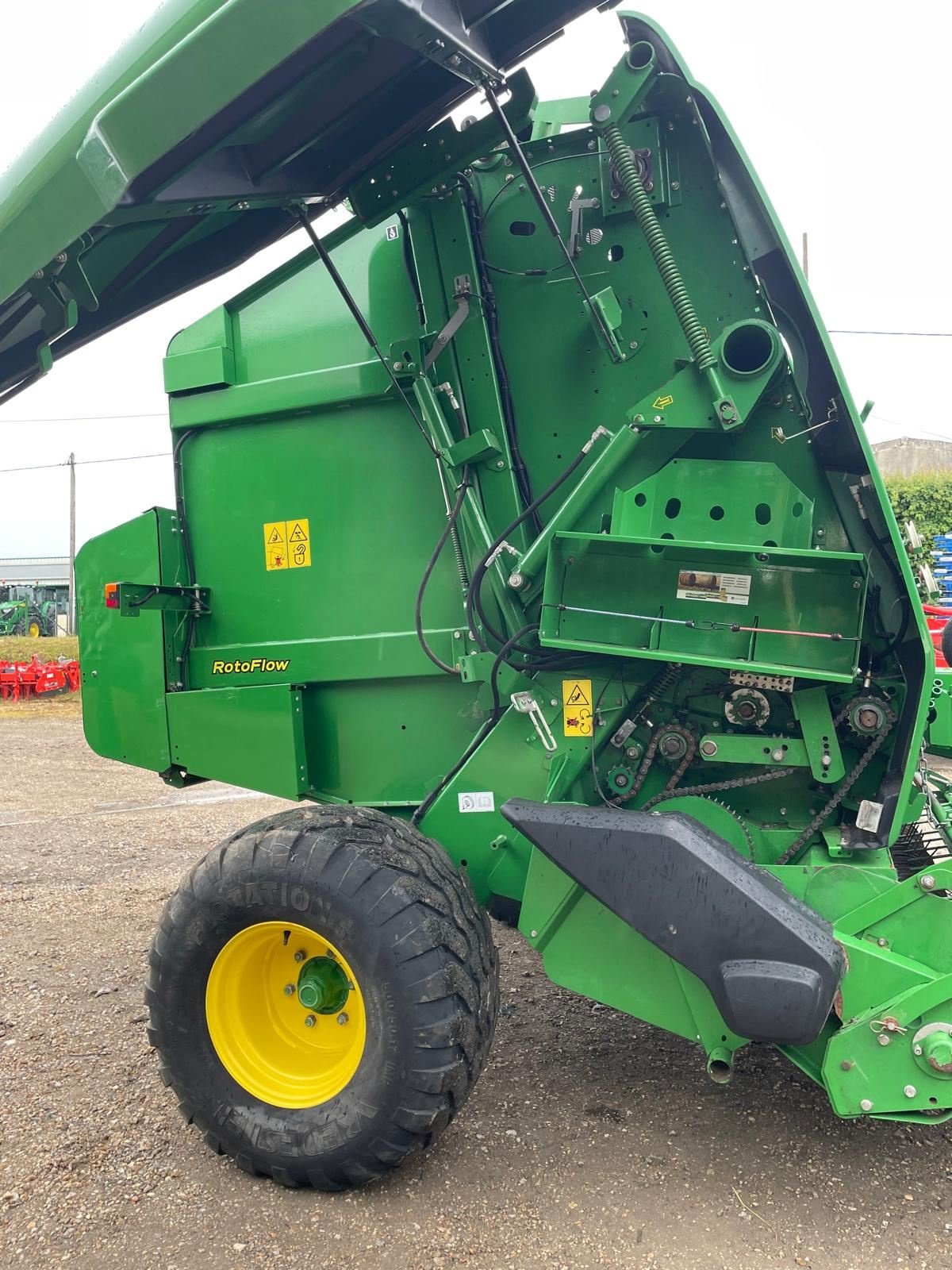 Rundballenpresse des Typs John Deere 864PREMIUM, Gebrauchtmaschine in BOSC LE HARD (Bild 7)