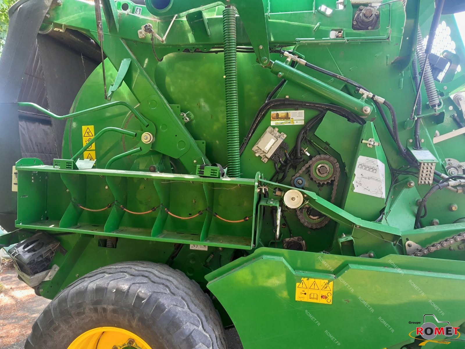 Rundballenpresse типа John Deere 960 ISOBUS, Gebrauchtmaschine в Gennes sur glaize (Фотография 7)