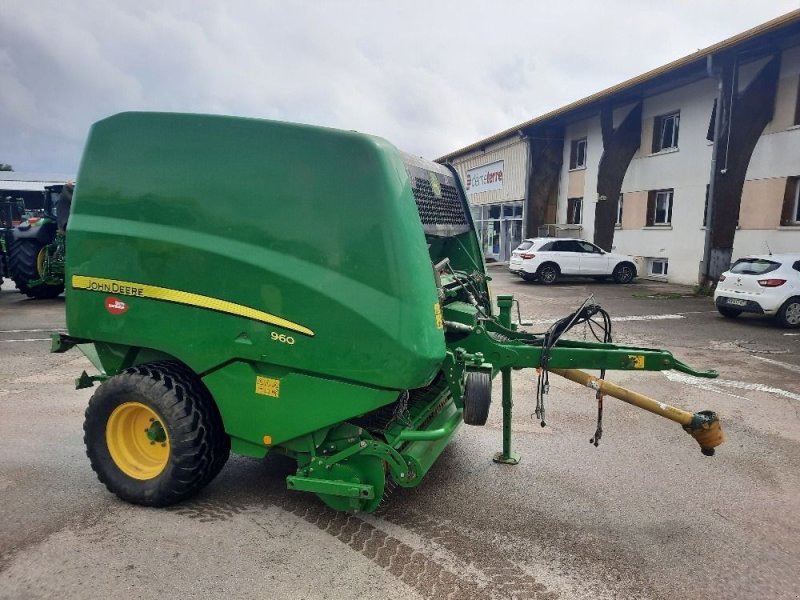 Rundballenpresse des Typs John Deere 960, Gebrauchtmaschine in CHEMAUDIN ET VAUX (Bild 1)