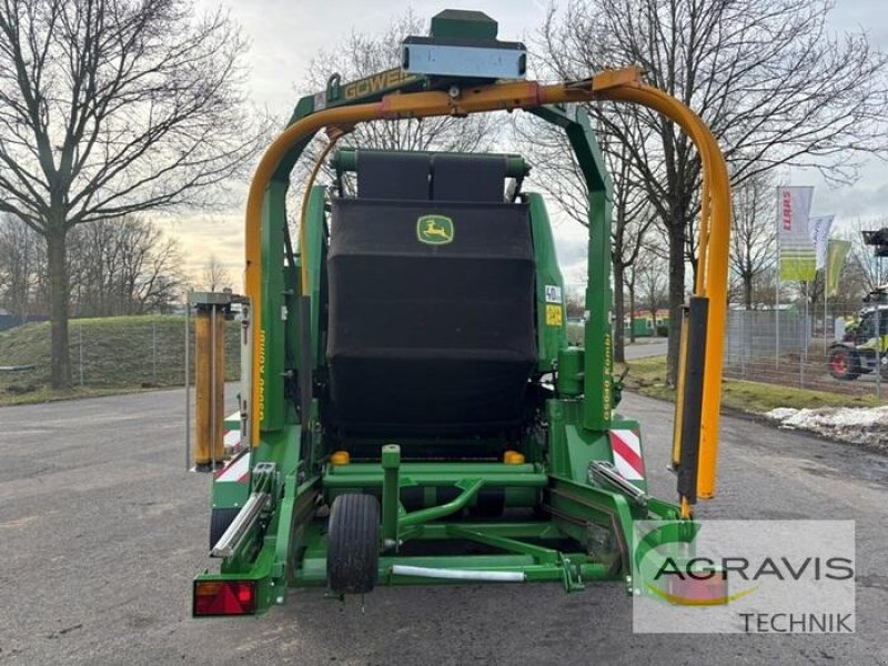 Rundballenpresse типа John Deere 990 + Göweil G5040 Kombi, Gebrauchtmaschine в Meppen (Фотография 5)