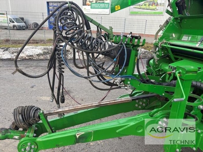Rundballenpresse типа John Deere 990 + Göweil G5040 Kombi, Gebrauchtmaschine в Meppen (Фотография 21)