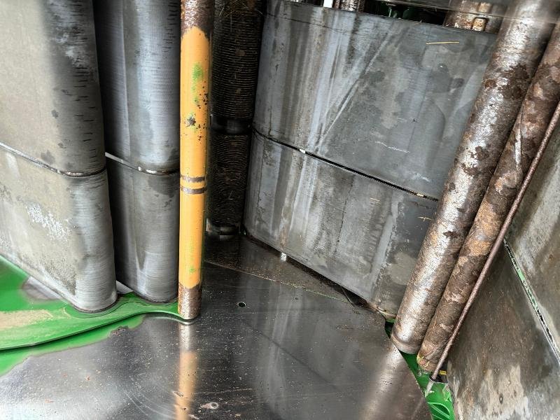 Rundballenpresse des Typs John Deere 990 HC, Gebrauchtmaschine in Wargnies Le Grand (Bild 5)