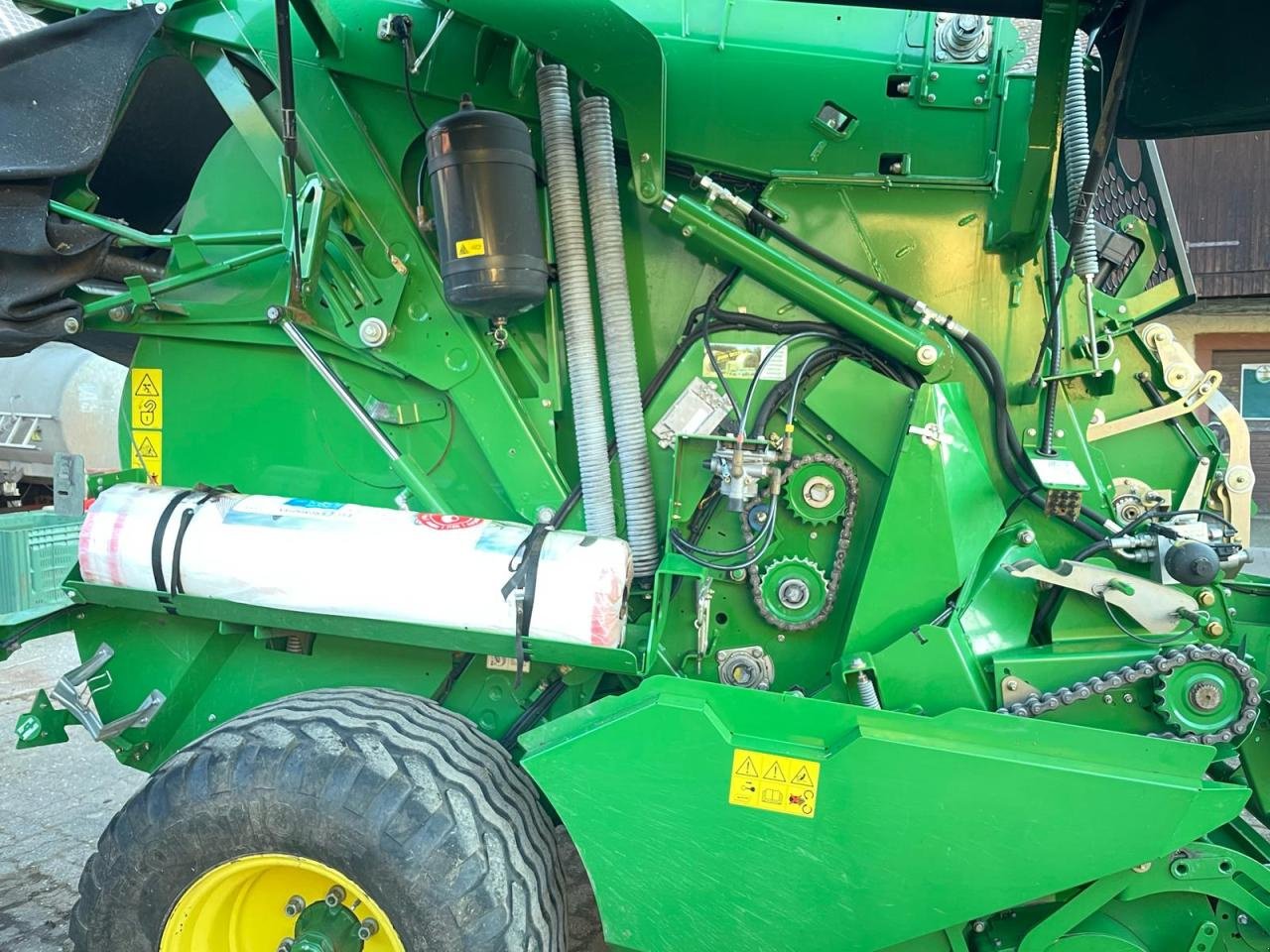 Rundballenpresse des Typs John Deere 990 Premium, Gebrauchtmaschine in Zweibrücken (Bild 7)