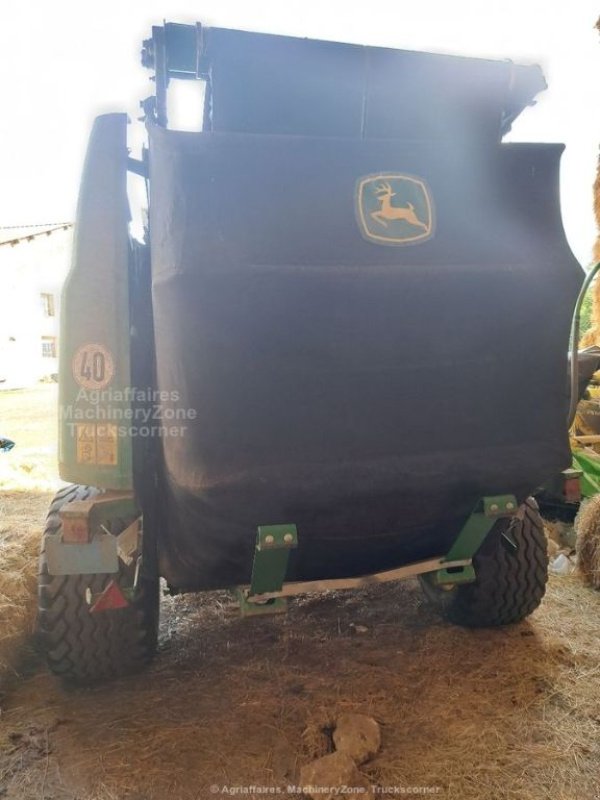 Rundballenpresse des Typs John Deere 990, Gebrauchtmaschine in azerailles (Bild 6)