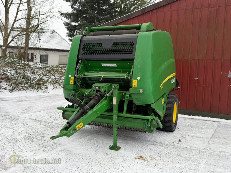 Rundballenpresse van het type John Deere 990, Gebrauchtmaschine in Ellerdorf (Foto 1)