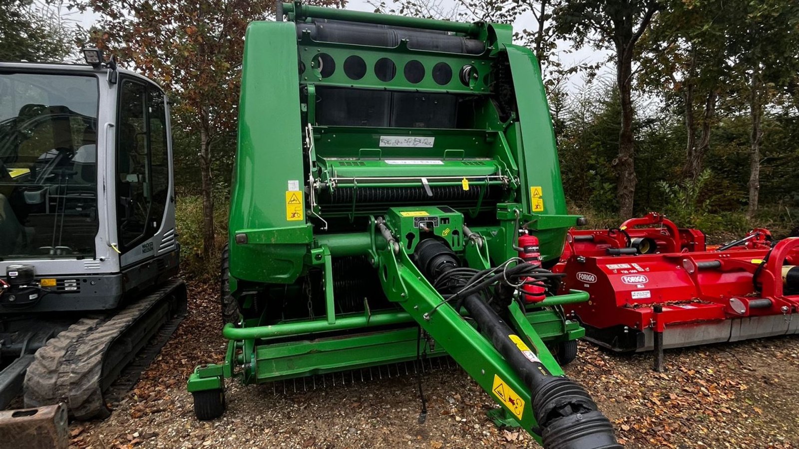 Rundballenpresse des Typs John Deere 990, Gebrauchtmaschine in Bredsten (Bild 1)