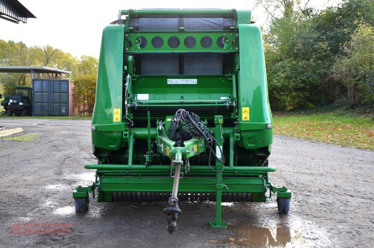 Rundballenpresse des Typs John Deere 990, Gebrauchtmaschine in Suhlendorf (Bild 2)