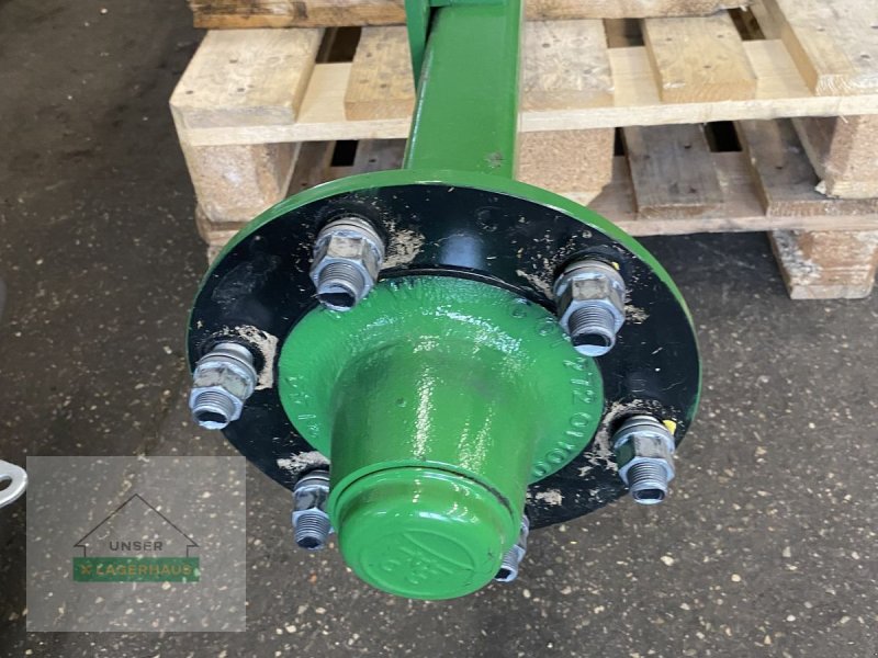 Rundballenpresse tip John Deere Achse ungebremst, Neumaschine in Wartberg