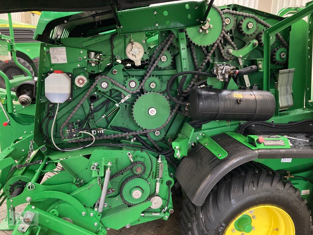 Rundballenpresse типа John Deere C441R HC25, Gebrauchtmaschine в Spelle (Фотография 11)