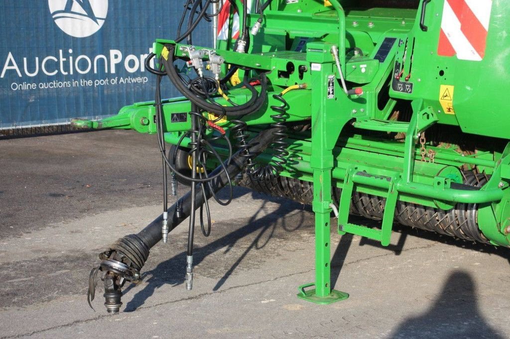 Rundballenpresse типа John Deere C441R, Gebrauchtmaschine в Antwerpen (Фотография 10)