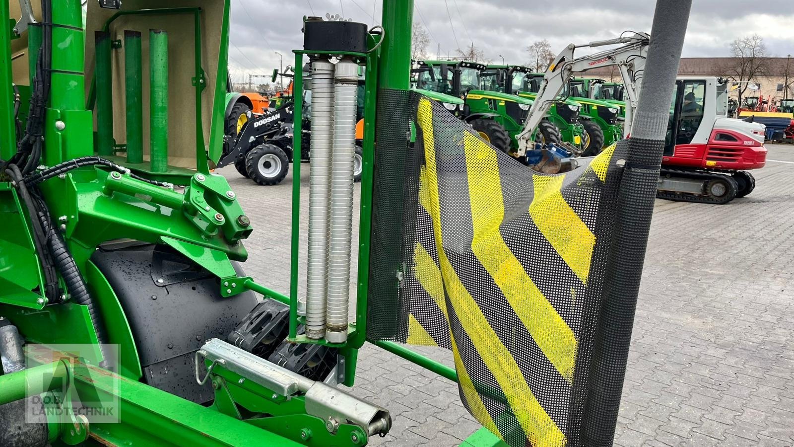 Rundballenpresse del tipo John Deere C451R, Gebrauchtmaschine en Regensburg (Imagen 14)