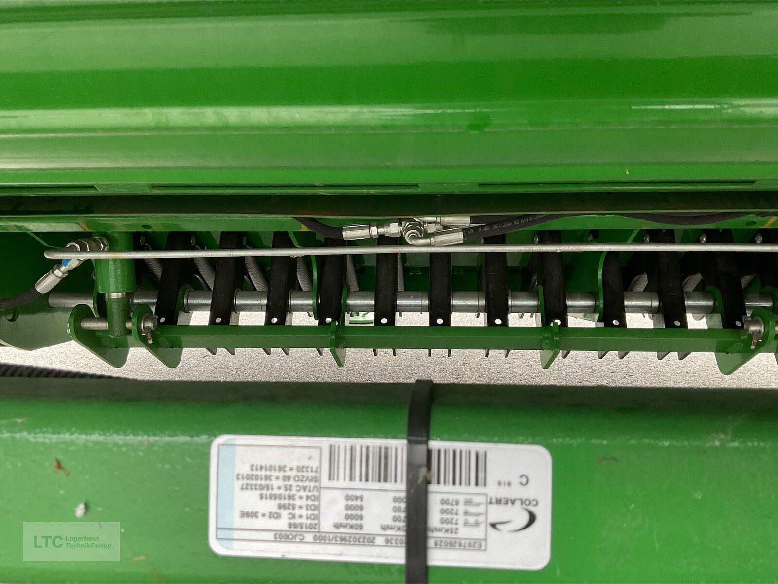 Rundballenpresse des Typs John Deere F 441 M Rundballenpresse, Neumaschine in Redlham (Bild 13)