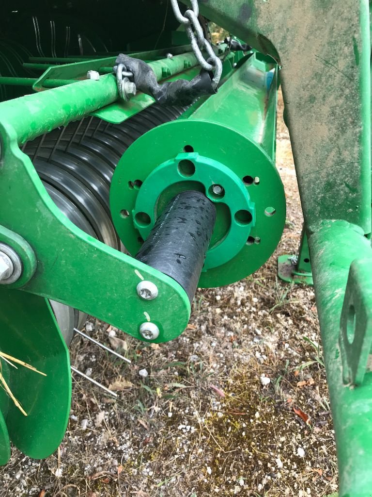 Rundballenpresse типа John Deere F 441 M, Gebrauchtmaschine в MORLHON LE HAUT (Фотография 8)