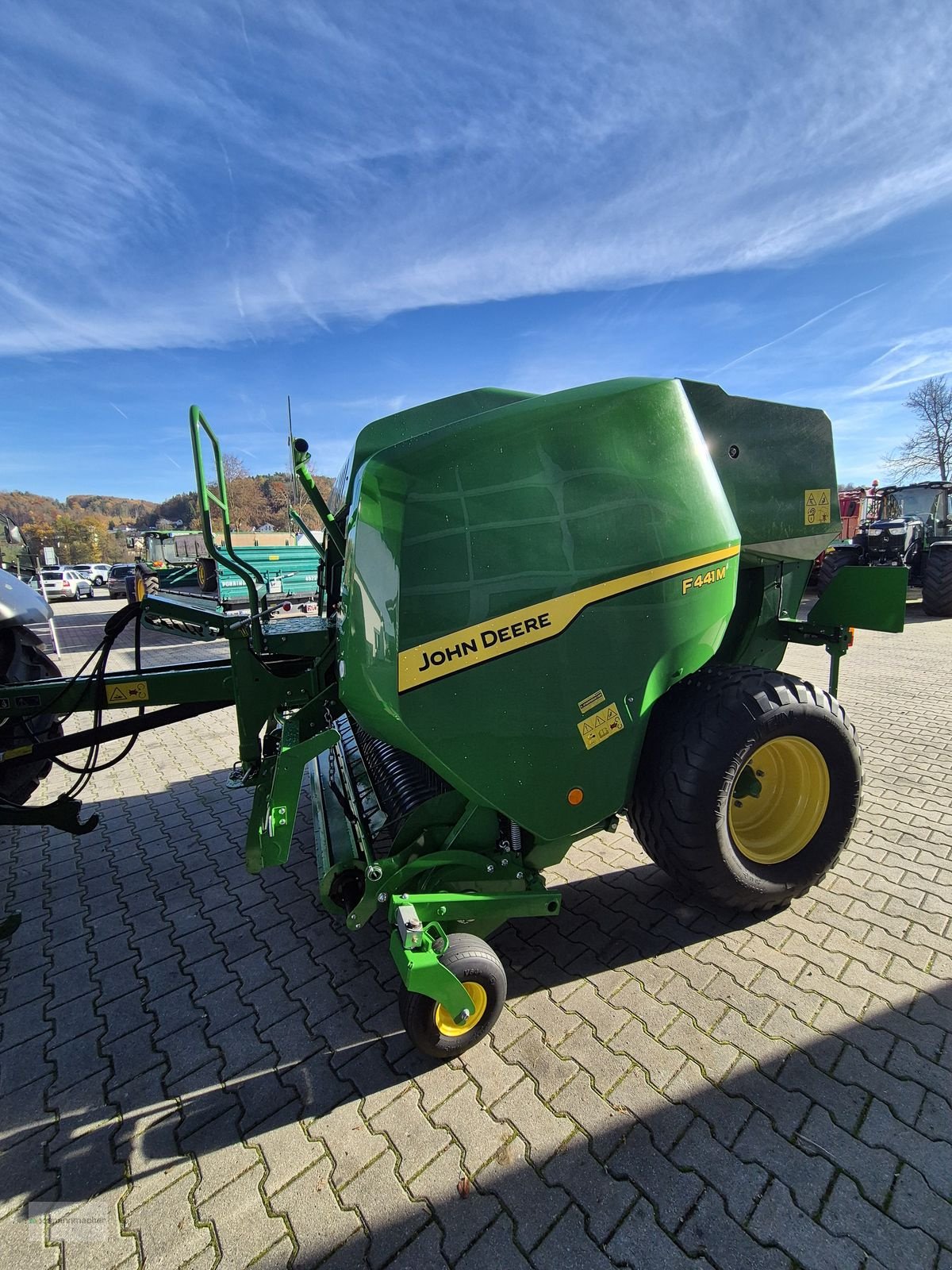Rundballenpresse tipa John Deere F 441 M, Gebrauchtmaschine u Auerbach (Slika 4)