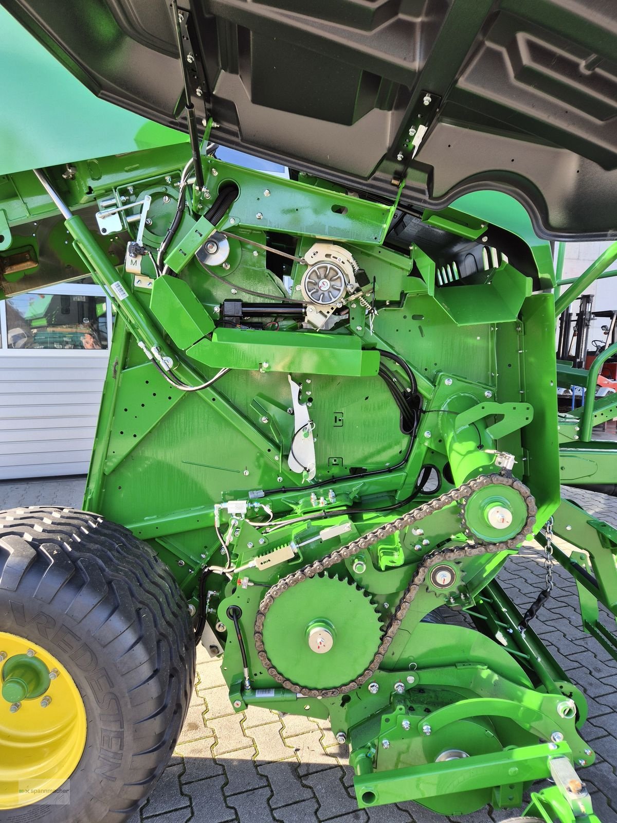 Rundballenpresse tipa John Deere F 441 M, Gebrauchtmaschine u Auerbach (Slika 9)