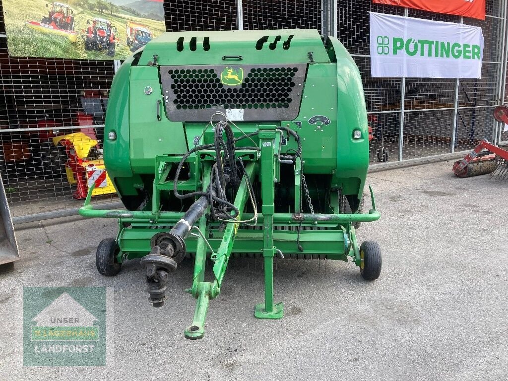 Rundballenpresse des Typs John Deere F440M, Gebrauchtmaschine in Kapfenberg (Bild 2)