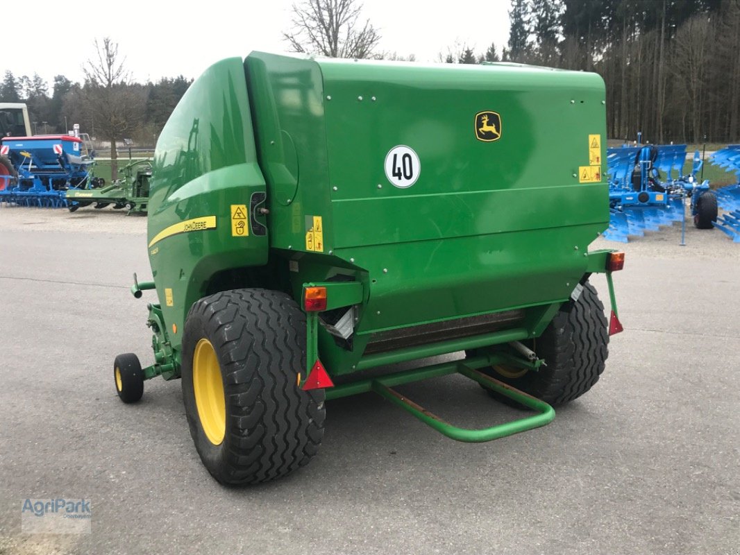 Rundballenpresse des Typs John Deere F440R, Gebrauchtmaschine in Kirchdorf (Bild 3)