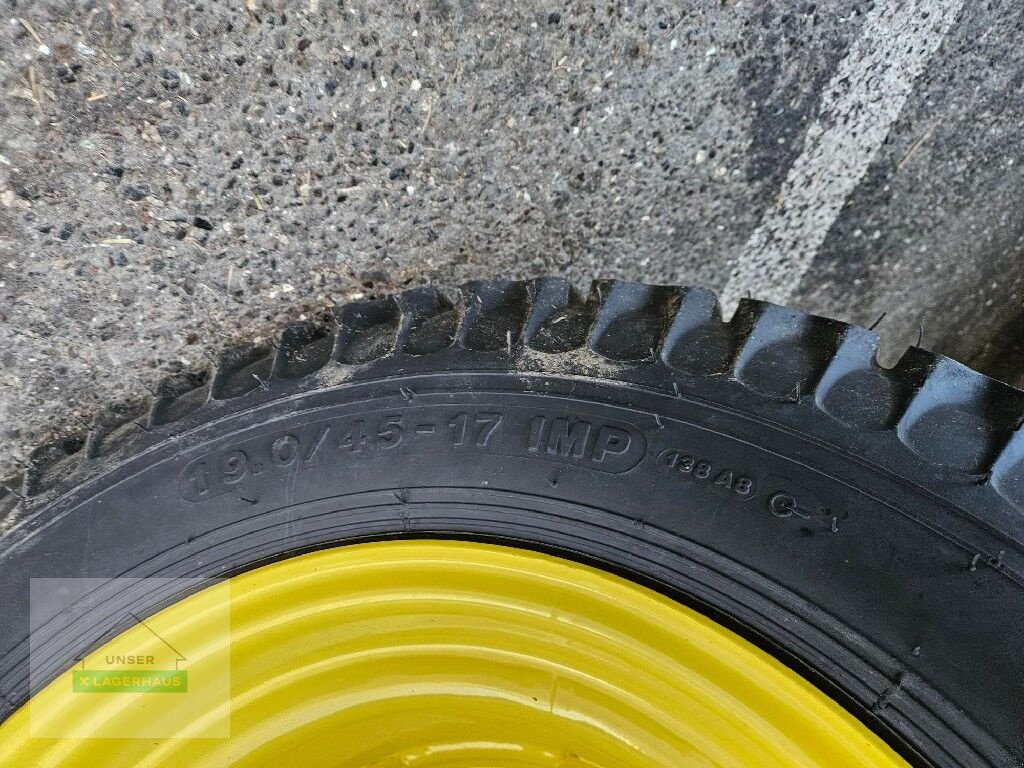 Rundballenpresse des Typs John Deere F441 M, Gebrauchtmaschine in St. Michael (Bild 18)