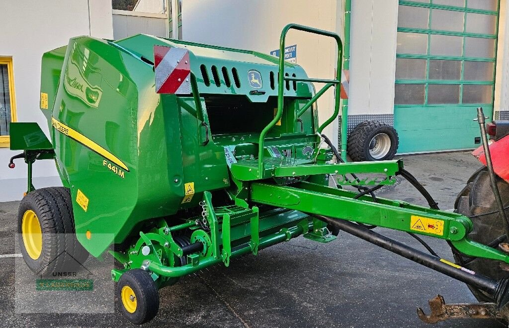 Rundballenpresse des Typs John Deere F441 M, Gebrauchtmaschine in St. Michael (Bild 12)
