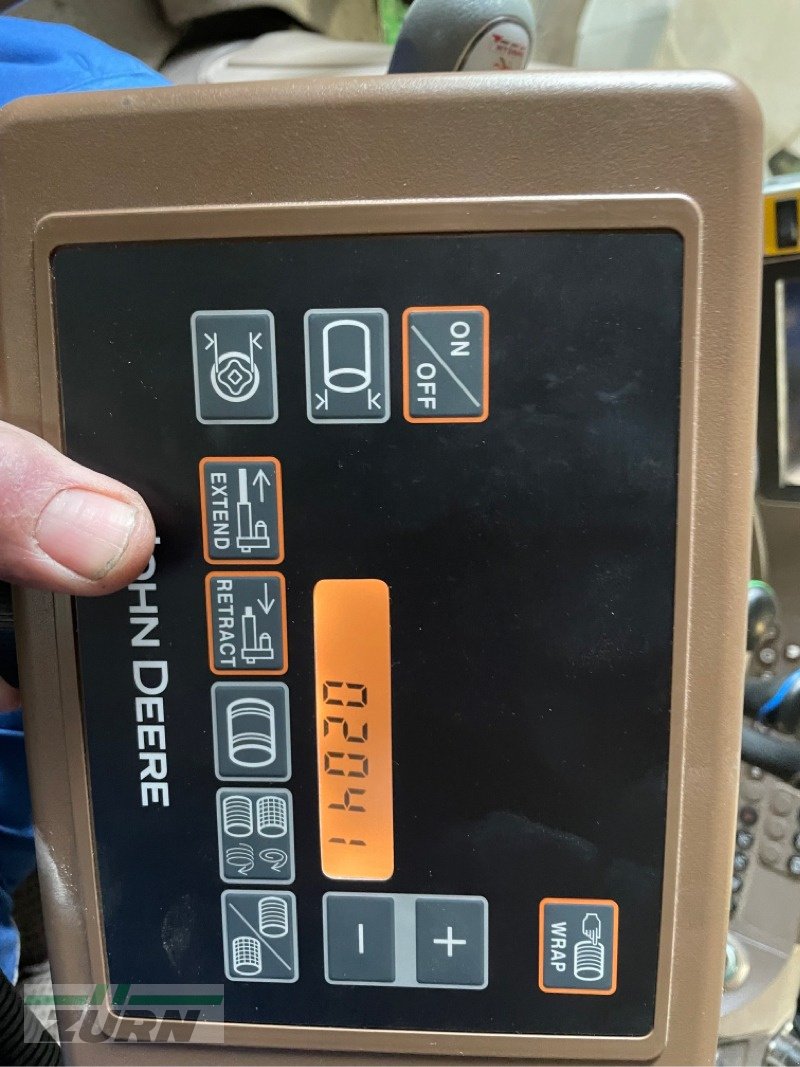 Rundballenpresse typu John Deere F441M MultiCrop, Gebrauchtmaschine v Schöntal-Westernhausen (Obrázek 16)