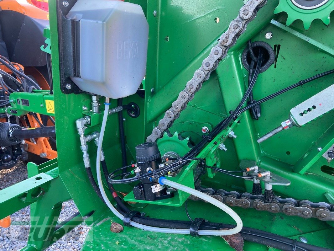 Rundballenpresse des Typs John Deere F441M, Neumaschine in Kanzach (Bild 13)