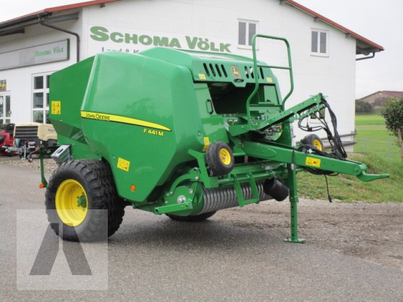 Rundballenpresse des Typs John Deere F441M, Neumaschine in Soyen (Bild 5)