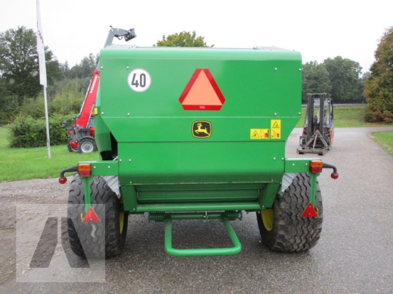 Rundballenpresse des Typs John Deere F441M, Neumaschine in Soyen (Bild 7)