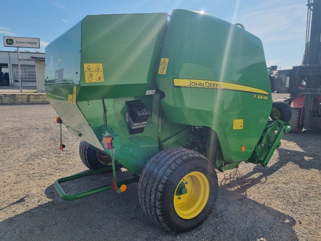 Rundballenpresse of the type John Deere F441M, Gebrauchtmaschine in Neubrandenburg (Picture 5)